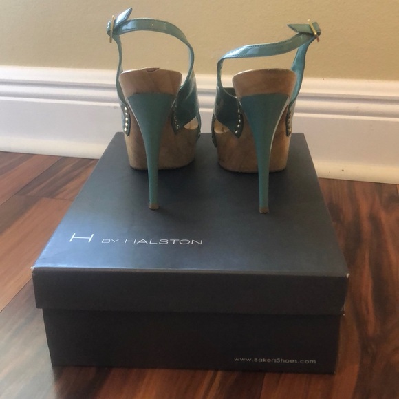 Heels - Picture 3 of 3